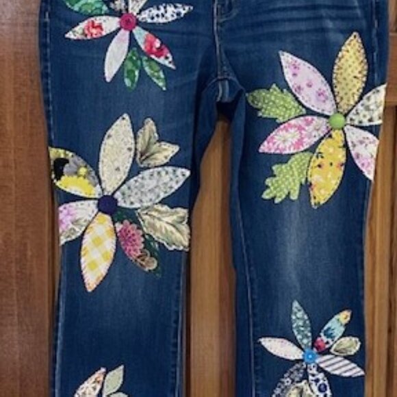 Old Navy Flower Patchwork embellished jeans, Sz 16 midrise boot cut Boho style - Picture 3 of 11